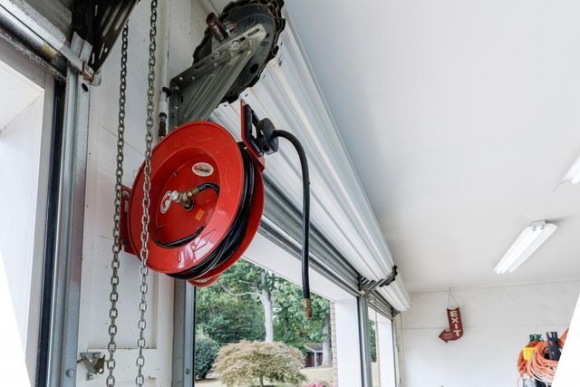 390 Alpine Drive, Roswell, GA 30075