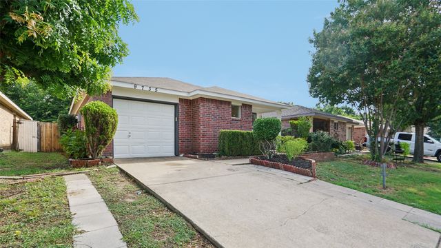 9735 Stonewood Drive, Dallas, TX 75227