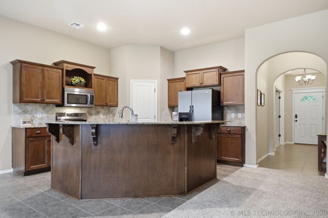 13412 S 19th Place, Bixby, OK 74008