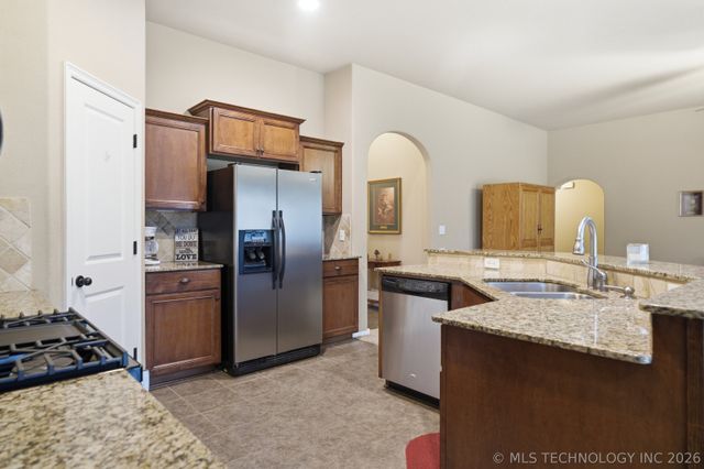 13412 S 19th Place, Bixby, OK 74008