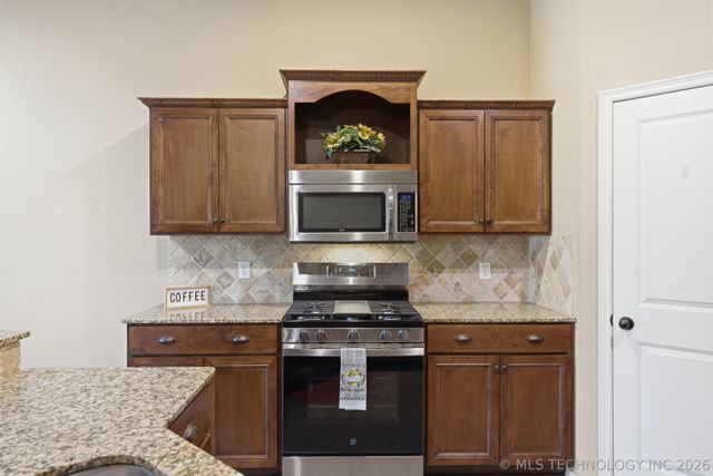 13412 S 19th Place, Bixby, OK 74008