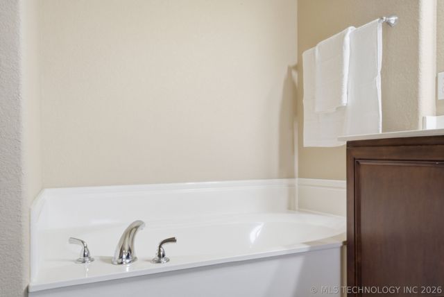 13412 S 19th Place, Bixby, OK 74008