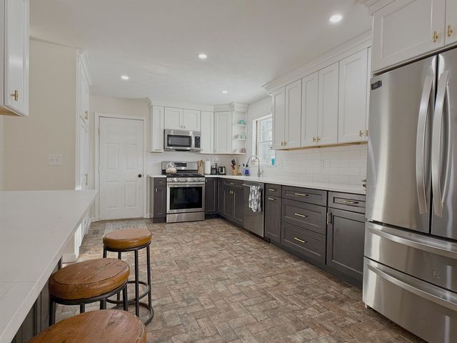 54 Campbello Street, Hudson, NH 03051