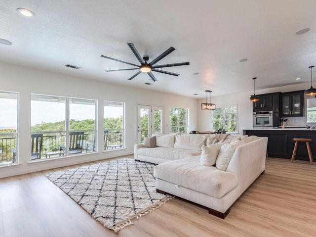 22401 Briarview DR, Spicewood, TX 78669