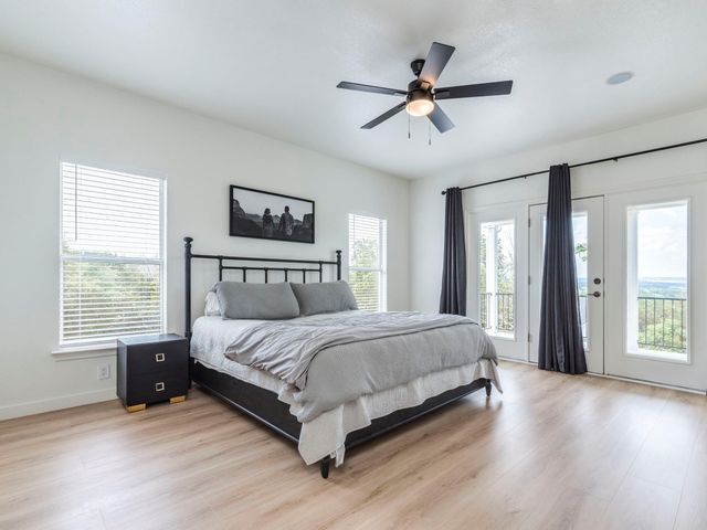22401 Briarview DR, Spicewood, TX 78669