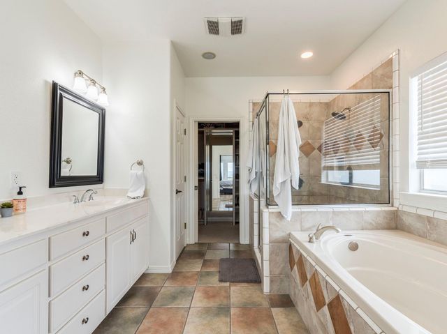 22401 Briarview DR, Spicewood, TX 78669