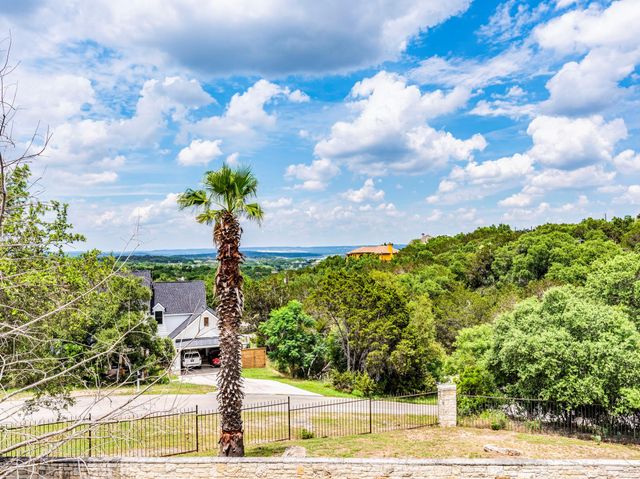 22401 Briarview DR, Spicewood, TX 78669