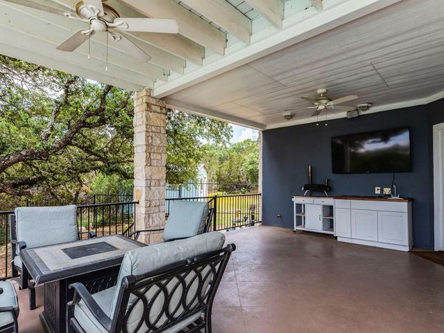 22401 Briarview DR, Spicewood, TX 78669