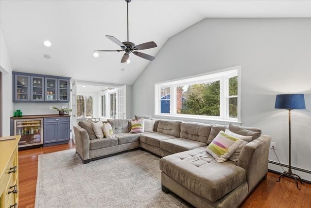 32 Snyder Rd, Medfield, MA 02052