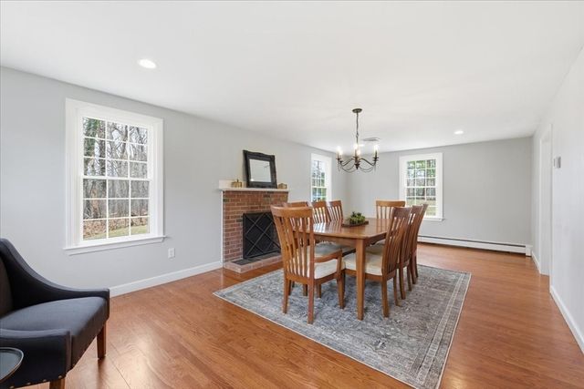32 Snyder Rd, Medfield, MA 02052