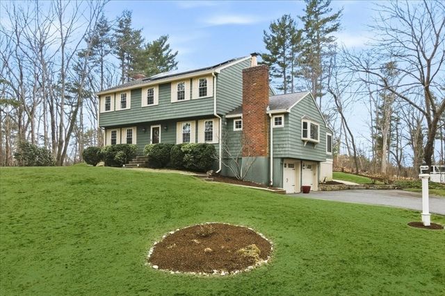 32 Snyder Rd, Medfield, MA 02052