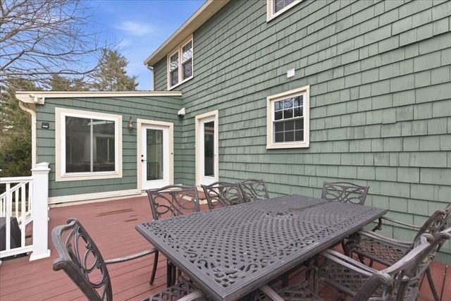 32 Snyder Rd, Medfield, MA 02052