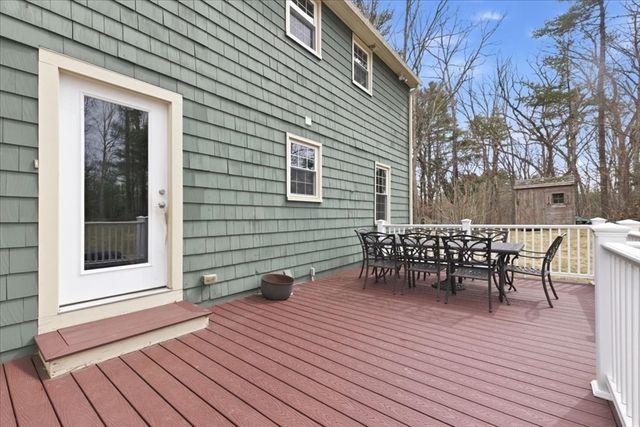 32 Snyder Rd, Medfield, MA 02052