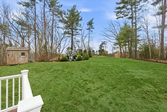 32 Snyder Rd, Medfield, MA 02052