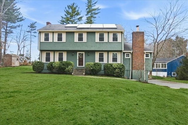 32 Snyder Rd, Medfield, MA 02052