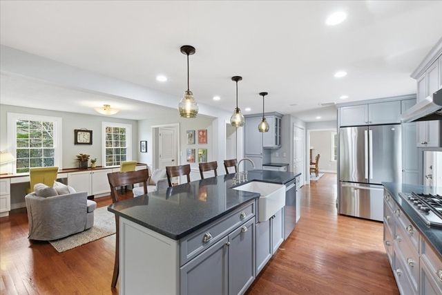 32 Snyder Rd, Medfield, MA 02052