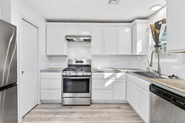 1749 Dawn Breeze Dr, Corpus Christi, TX 78412