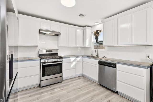 1749 Dawn Breeze Dr, Corpus Christi, TX 78412