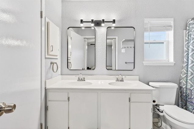 1749 Dawn Breeze Dr, Corpus Christi, TX 78412