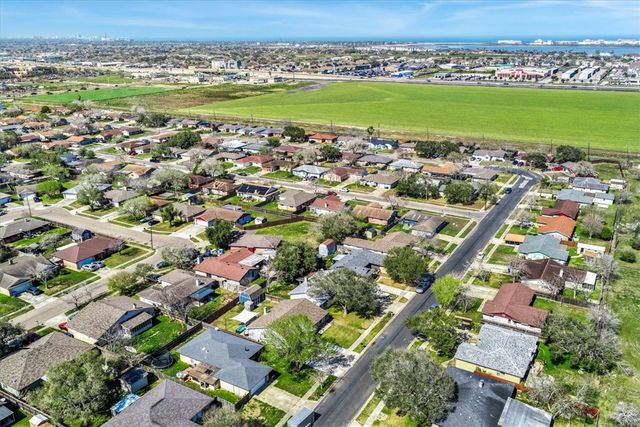 1749 Dawn Breeze Dr, Corpus Christi, TX 78412