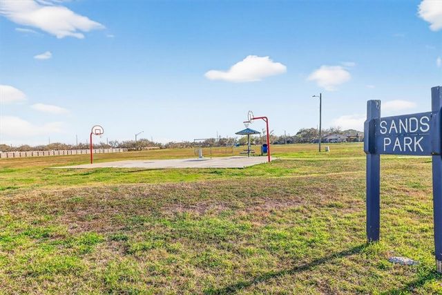 1749 Dawn Breeze Dr, Corpus Christi, TX 78412