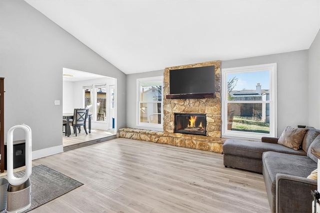 1749 Dawn Breeze Dr, Corpus Christi, TX 78412