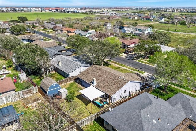 1749 Dawn Breeze Dr, Corpus Christi, TX 78412