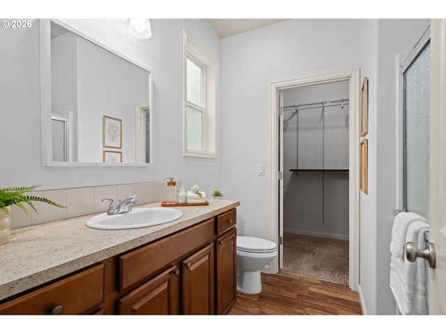 9066 Sw MONTEREY Pl, Portland, OR 97225