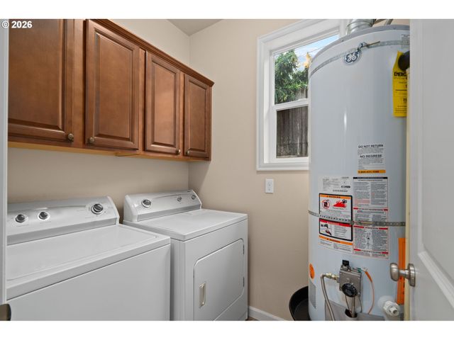 9066 Sw MONTEREY Pl, Portland, OR 97225