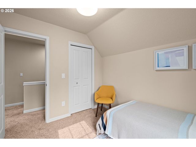 9066 Sw MONTEREY Pl, Portland, OR 97225