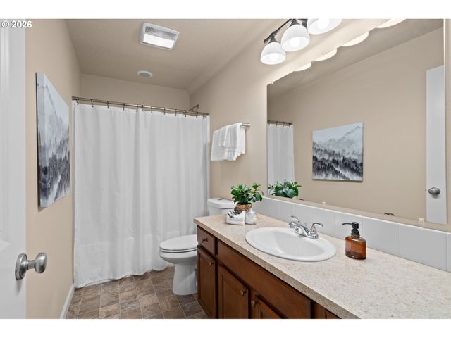 9066 Sw MONTEREY Pl, Portland, OR 97225