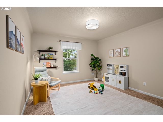 9066 Sw MONTEREY Pl, Portland, OR 97225