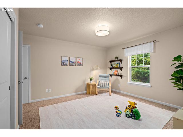 9066 Sw MONTEREY Pl, Portland, OR 97225