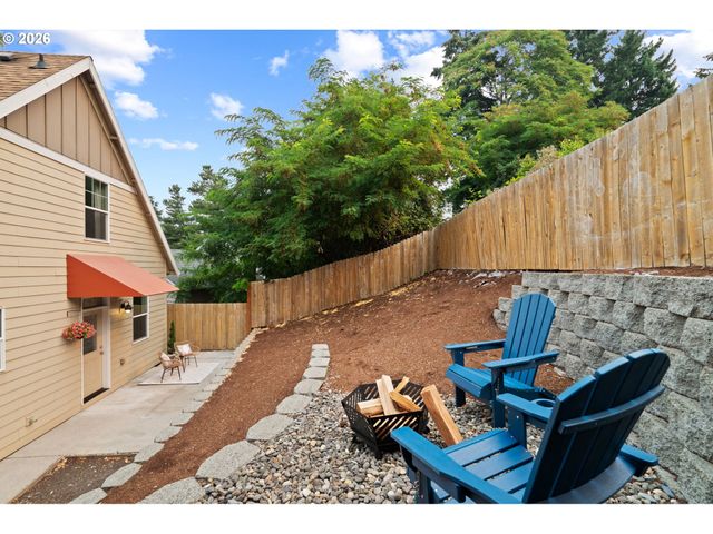 9066 Sw MONTEREY Pl, Portland, OR 97225