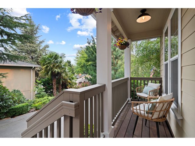 9066 Sw MONTEREY Pl, Portland, OR 97225