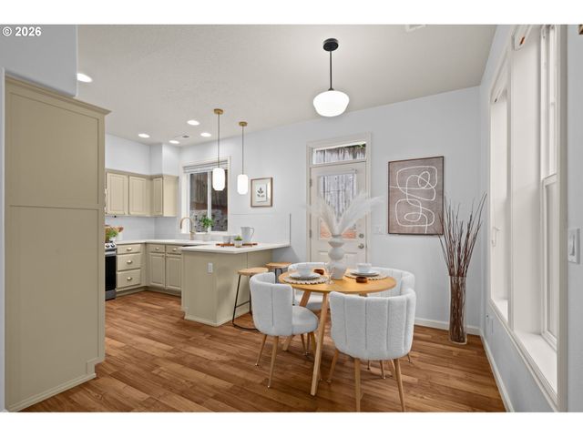 9066 Sw MONTEREY Pl, Portland, OR 97225
