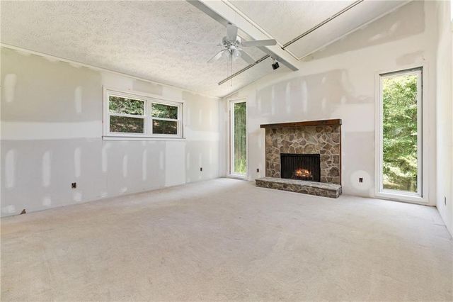 6592 Rufus Bryant Road, Dahlonega, GA 30533