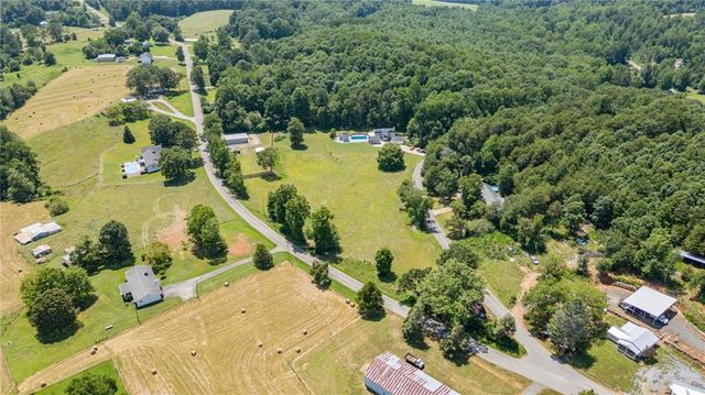 6592 Rufus Bryant Road, Dahlonega, GA 30533