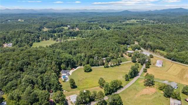 6592 Rufus Bryant Road, Dahlonega, GA 30533