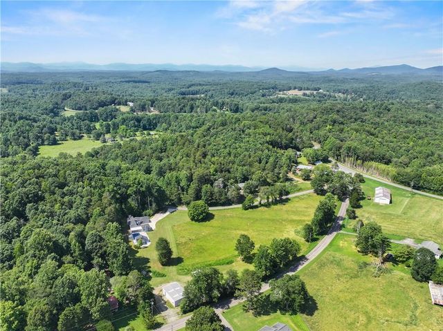 6592 Rufus Bryant Road, Dahlonega, GA 30533