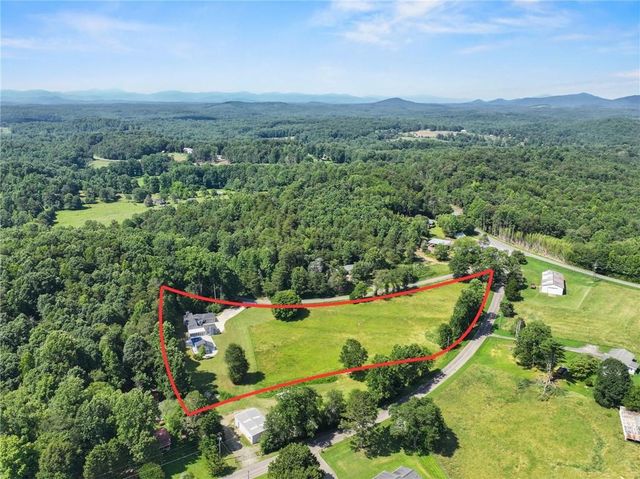 6592 Rufus Bryant Road, Dahlonega, GA 30533
