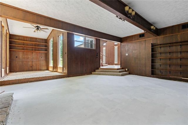 6592 Rufus Bryant Road, Dahlonega, GA 30533