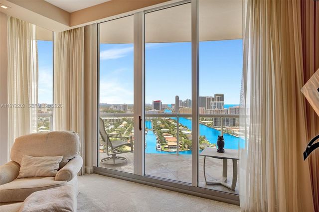 21200 Point Place PH2804, Aventura, FL 33180