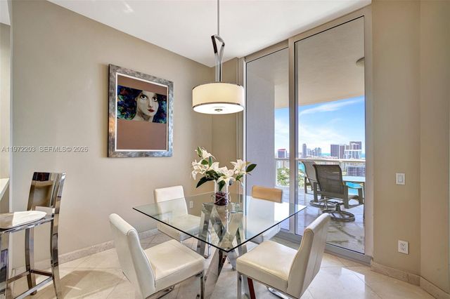 21200 Point Place PH2804, Aventura, FL 33180