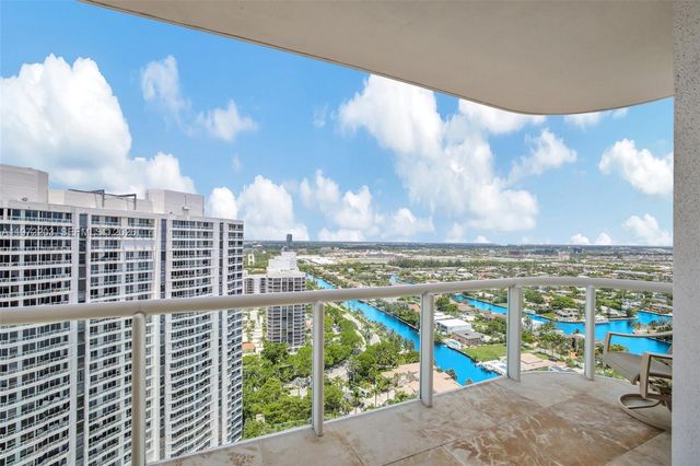 21200 Point Place PH2804, Aventura, FL 33180