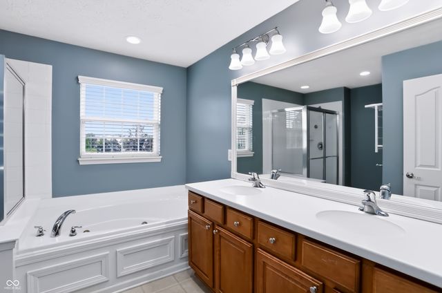 13973 Avalon East Drive, Fishers, IN 46037