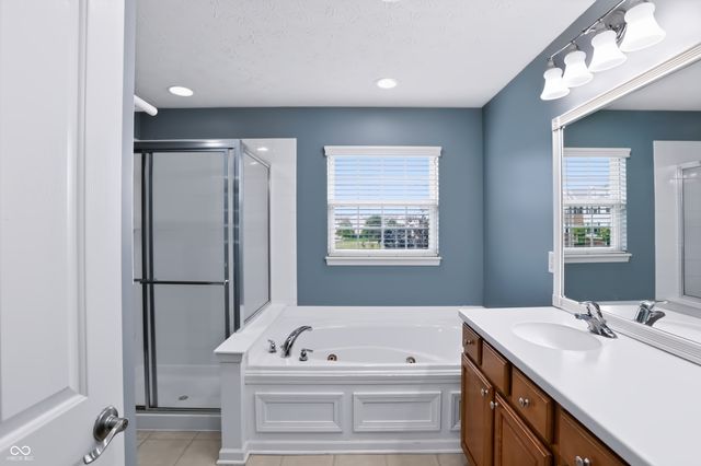 13973 Avalon East Drive, Fishers, IN 46037