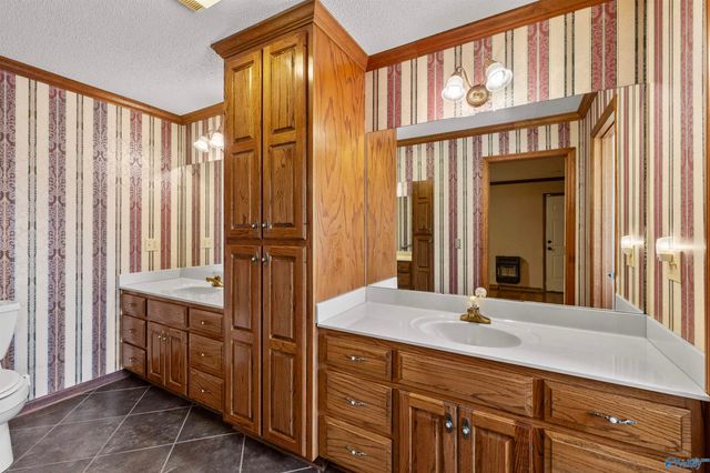 2050 Hickory Trail NE, Arab, AL 35016