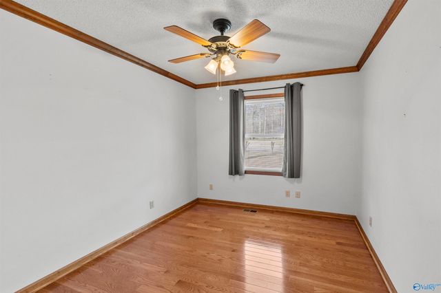 2050 Hickory Trail NE, Arab, AL 35016