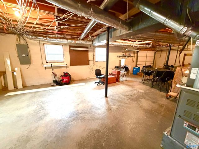 2050 Hickory Trail NE, Arab, AL 35016